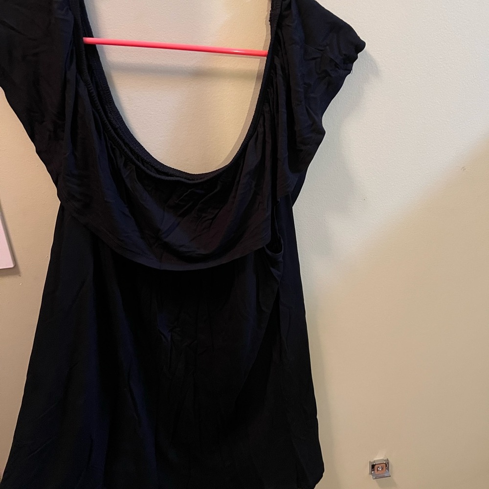 Off shoulder tee